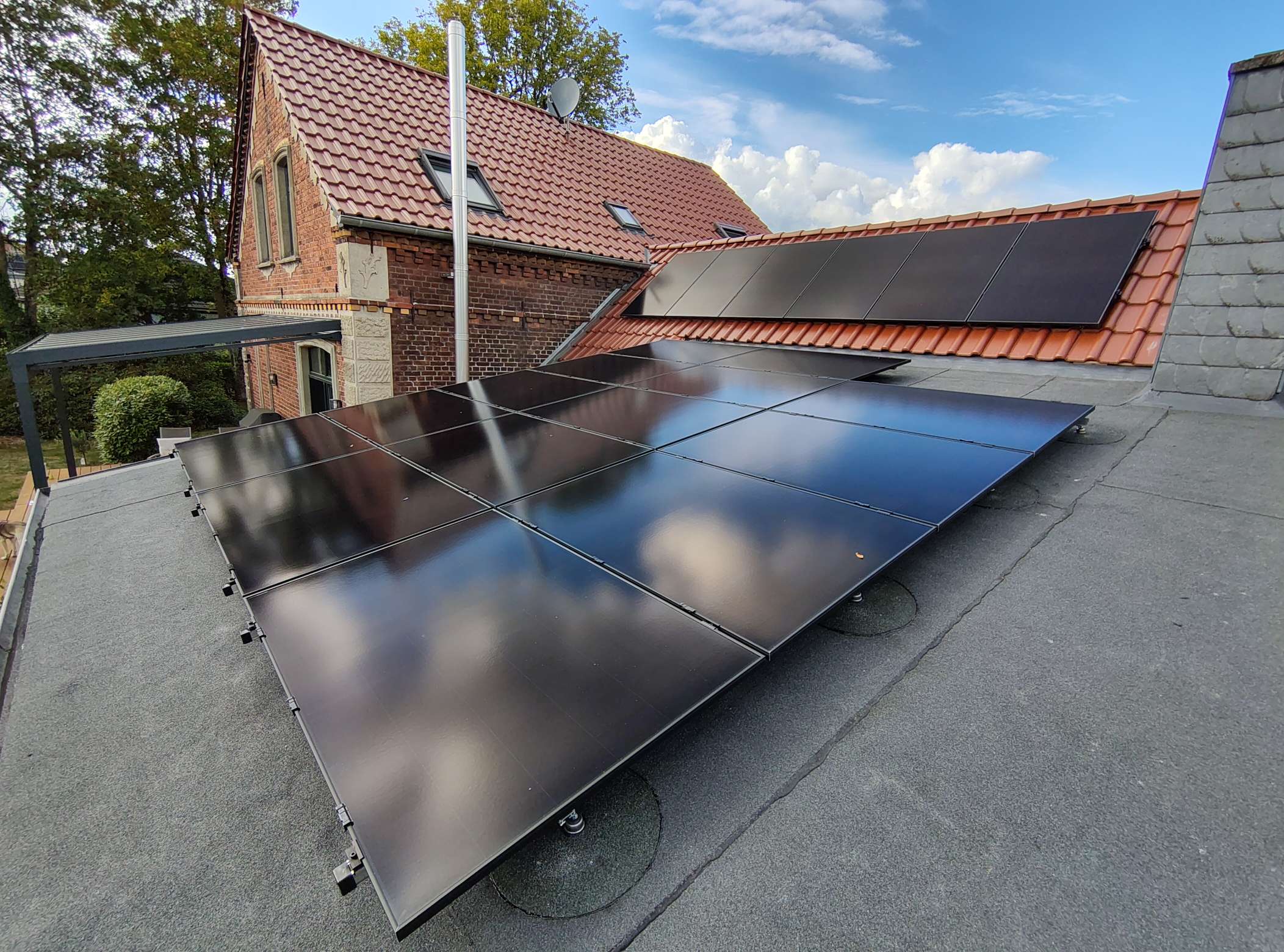 PV-Anlage mit Speicher in Rees: 9,4 kWp Photovoltaik und 10,1 kWh Speicher in Rees